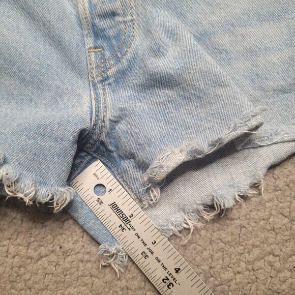Levis 501 Shorts 26 Light Wash Blue Denim High Rise Cutoff Frayed Hem Button Fly - Picture 7 of 7